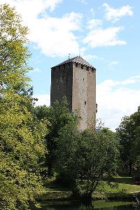 Schloß Bruck Lienz. Bildquelle: Wikimedia Commons, Autor: Mefusbren69, Bildlizenz: Public Domain